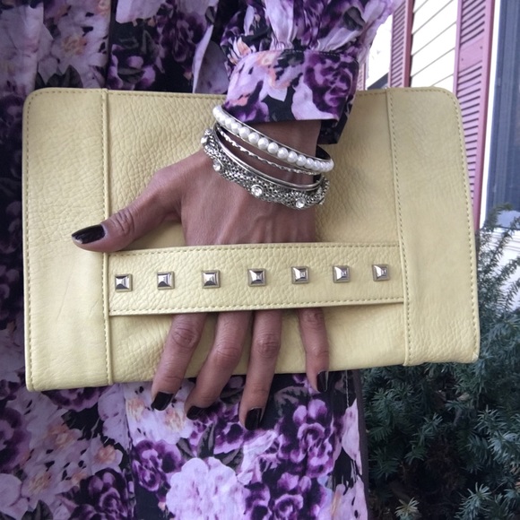 Cookie Lee Set of 4 Bangles - Picture 2 of 3