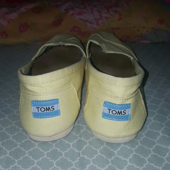 Classic Yellow TOMS