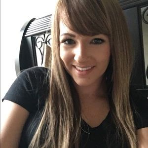 Meet your Posher, April