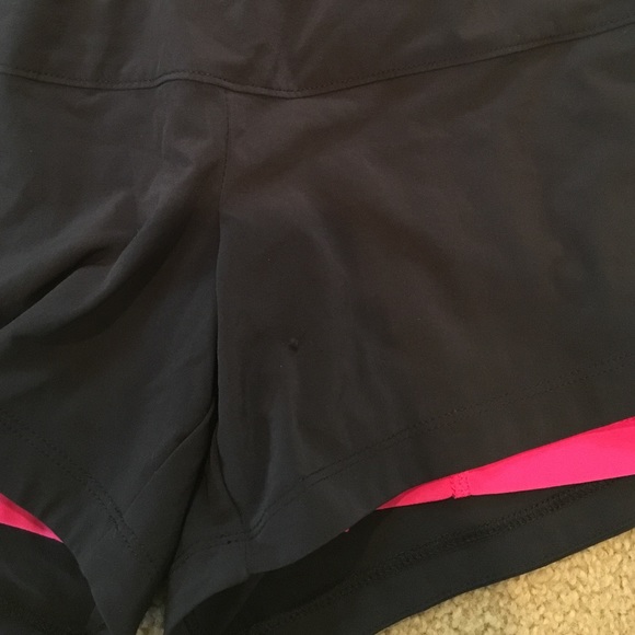 Sold in bundle - Picture 2 of 2