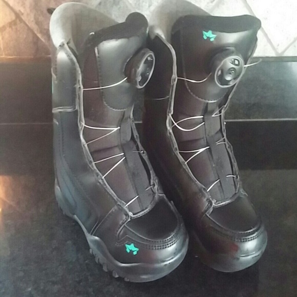 Rome size 13 youth girls snowboard boots