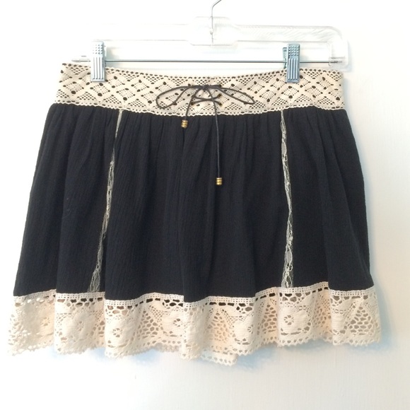 Black and cream cotton lace mini skirt