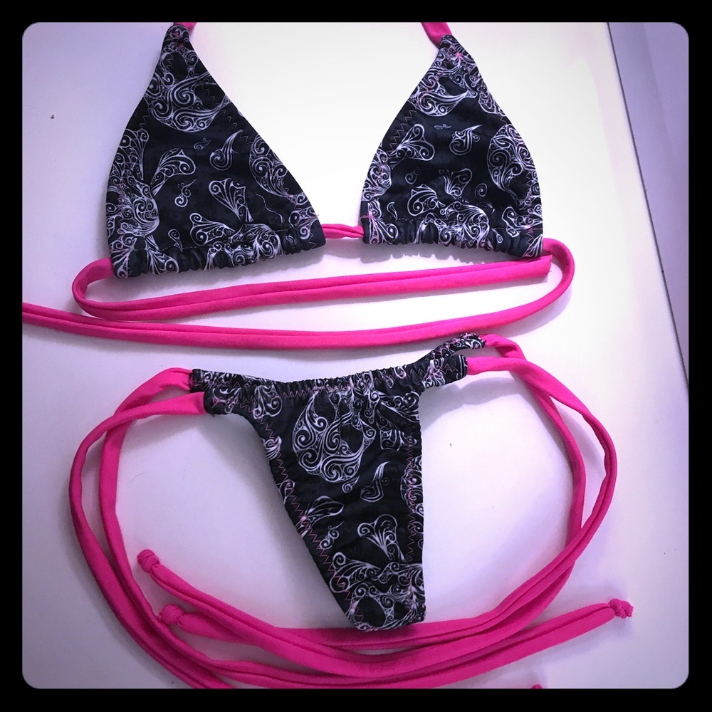 NWOT Custom Made Thong Tie Side Bikini