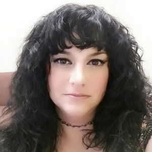 Meet your Posher, Carla