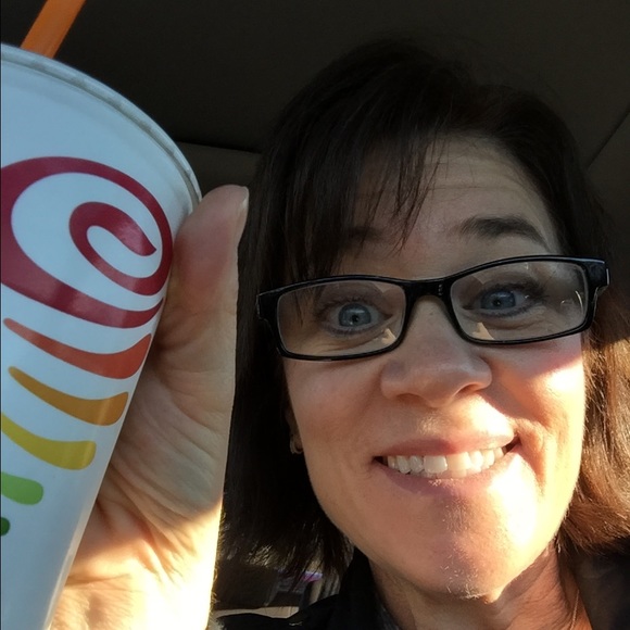 Meet your Posher, Cindy - Picture 1 of 1