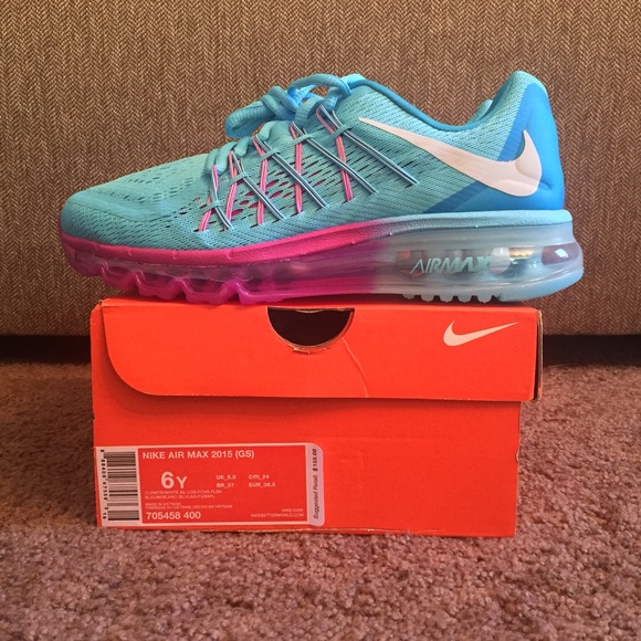 *HOLIDAY DISCOUNT* Nike Air Max 2015