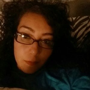 Meet your Posher, Ana