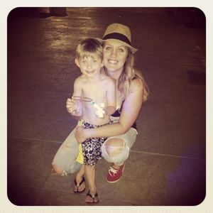 Meet your Posher, Danielle