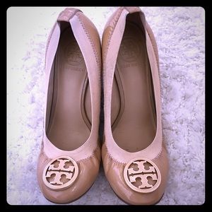 Authentic Tory Burch Tan patent leather wedges
