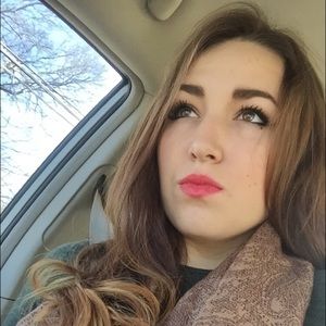 Meet your Posher, Lexie