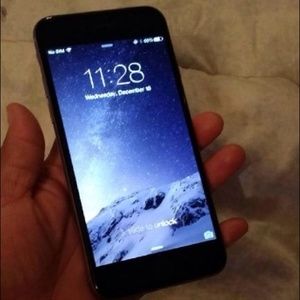 iPhone 6 no scratches or cracks AT&T