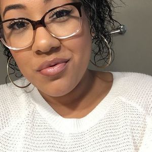 Meet your Posher, Tasha