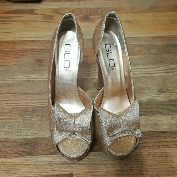 Shoes - Picture 2 of 3