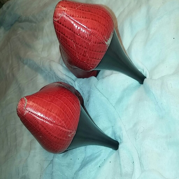 Red heels - Picture 4 of 4