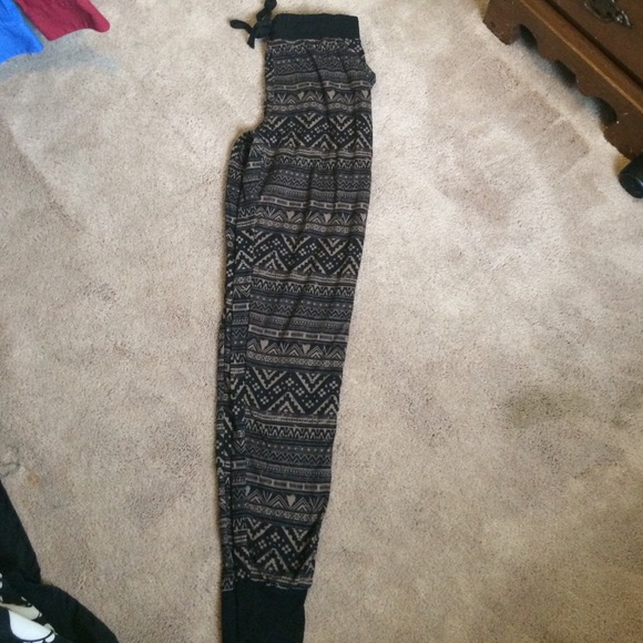 Patterned comfy joggers