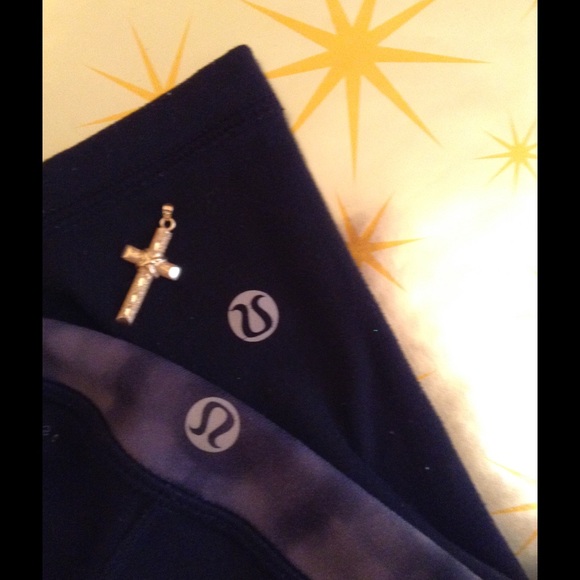 🚴🚴🚴 Lululemon 🚴🚴🚴 - Picture 3 of 4