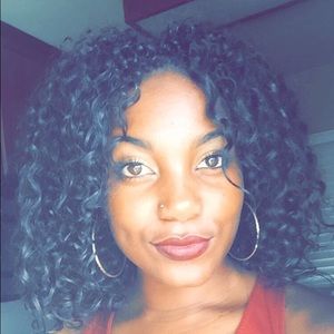 Meet your Posher, Celeste