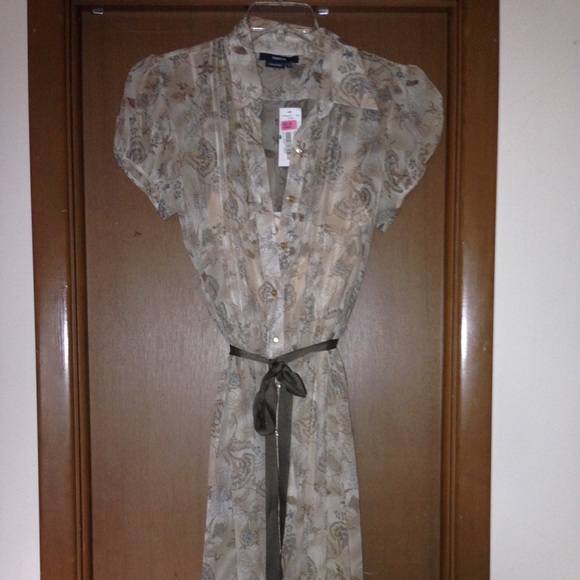 NWT - Picture 2 of 2