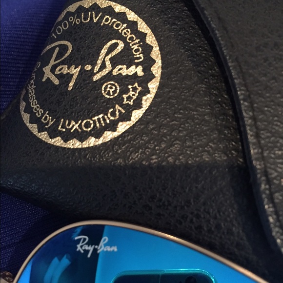 Ray-Ban sunglasses. - Picture 2 of 4