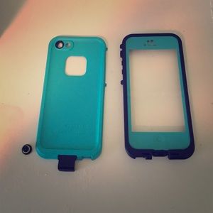 Teal iPhone 5 lifeproof case