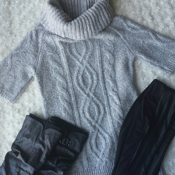 Old Navy Sweaters - Gray tunic length sweater