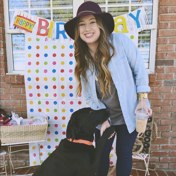 Meet your Posher, Carleigh