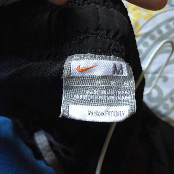 Nike - Picture 4 of 4