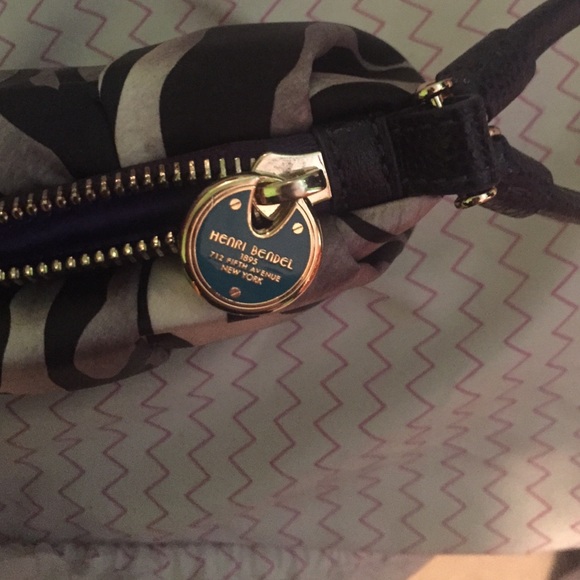 Henri bendel small clutch - Picture 3 of 3