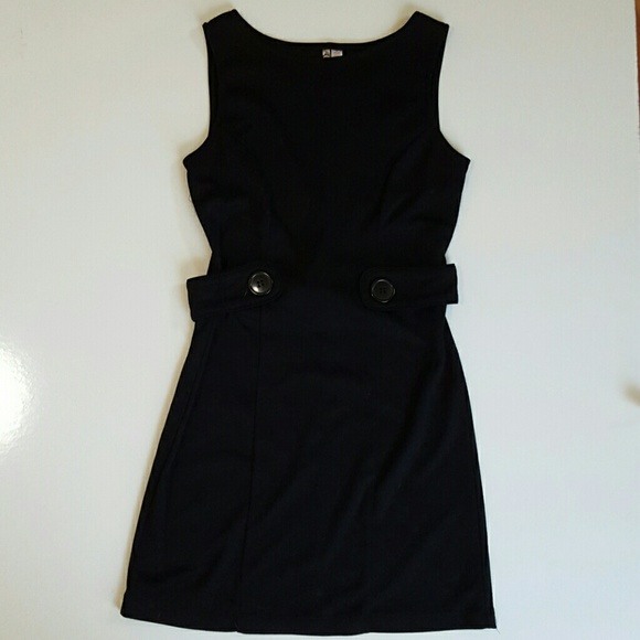 Decree Dresses & Skirts - Black dress tank top with side button