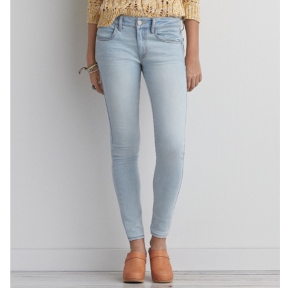 Another American eagle jeans, light wash 00reg/sta