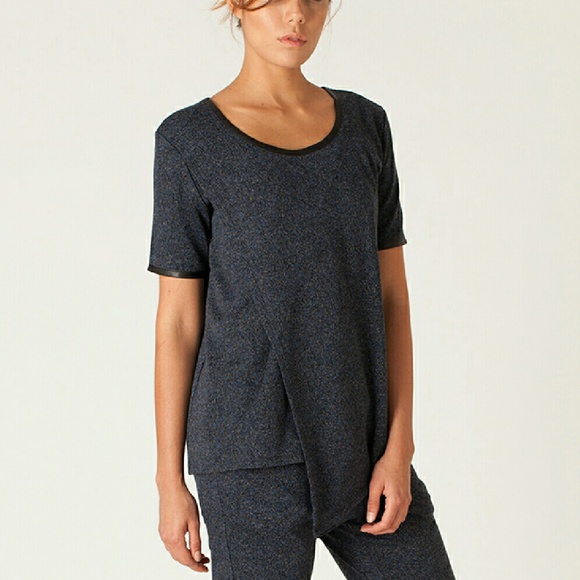 Blue Overlap Top S NWT