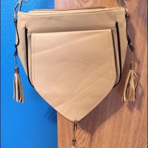 🔹Messenger cross-body bag