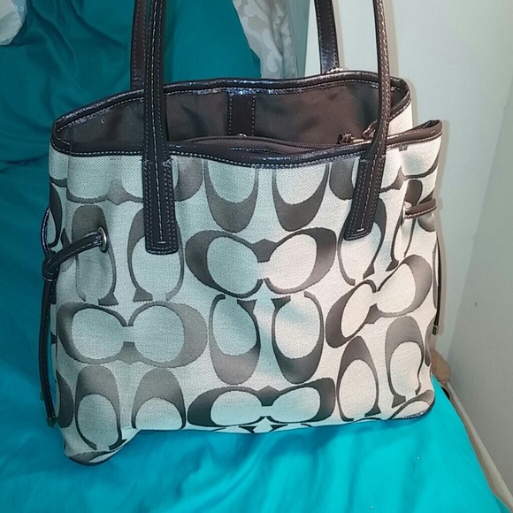 Coach handbag - Picture 2 of 4