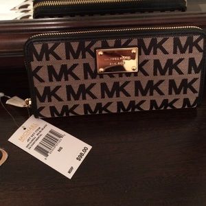Michael Kors Continental Wallet NWT
