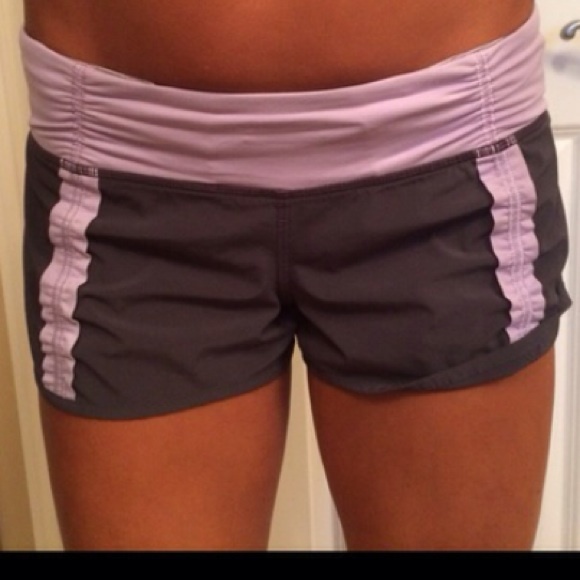 Feminine lululemon speed shorts size 4