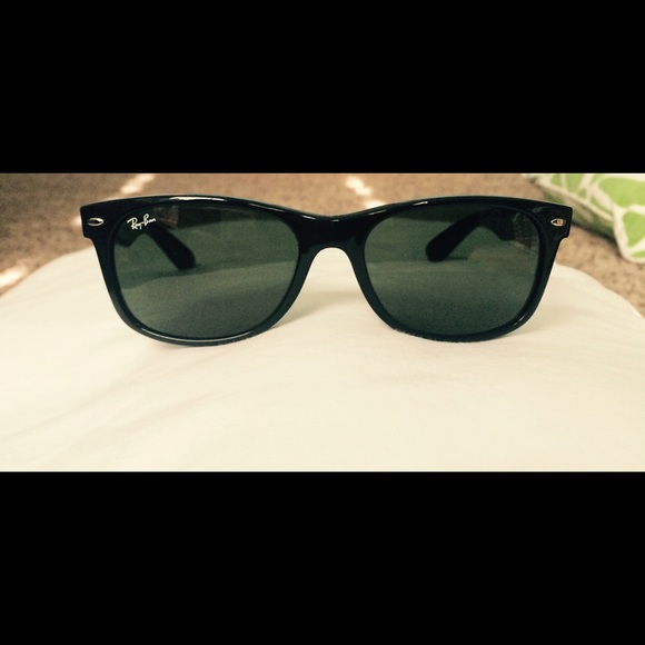 Ray-Ban New Wayfarer sunglasses