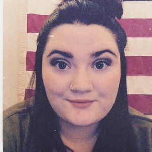 Meet your Posher, Kaitlyn