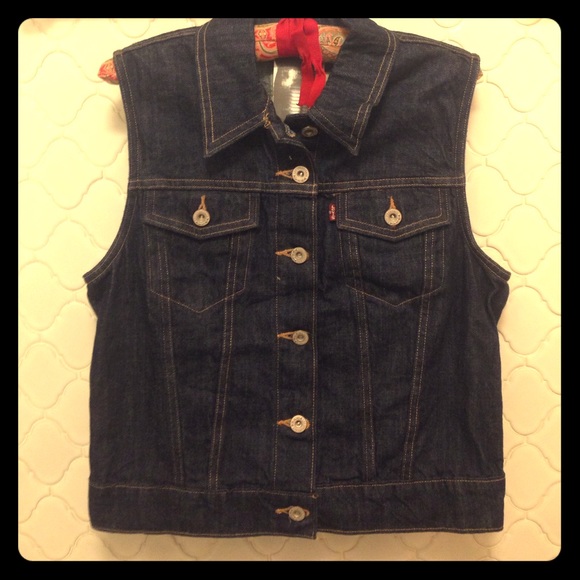 NEW Levi's Dark Denim Vest (Medium)
