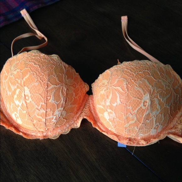 VS and PINK bras - Picture 2 of 3