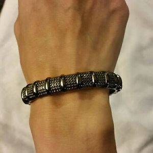 Bracelet/Bangle