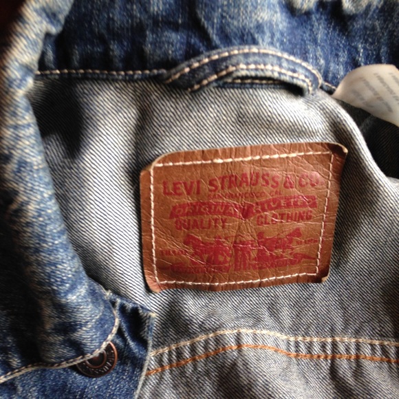 Levi jean jacket - Picture 2 of 3