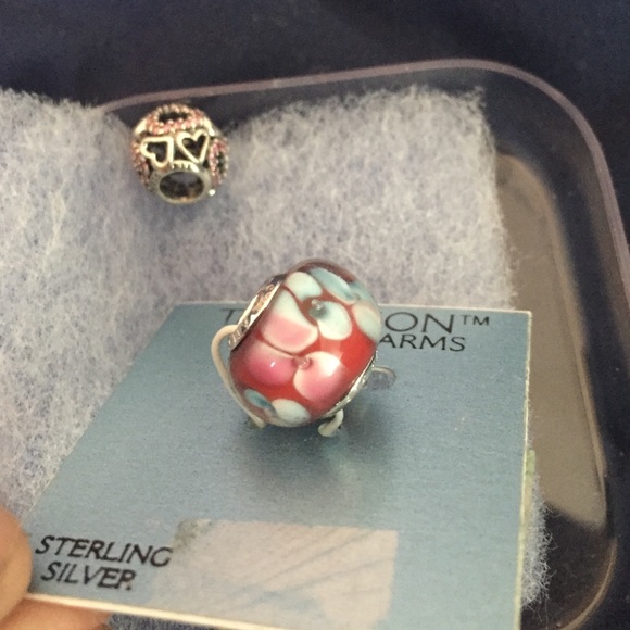 Two charms - Picture 2 of 2