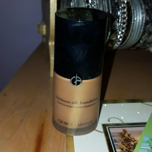 Giorgio armani luminous silk foundation - Picture 2 of 2