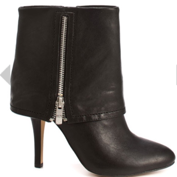 Vince Camuto Shoes - Vince Camuto Black Avaitor Ankle Boots