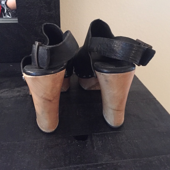 Leather wooden platform heels - Picture 3 of 4