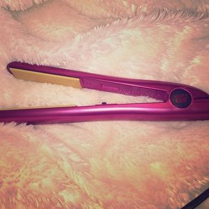 Metallic pink chi flat iron ! With free bag!