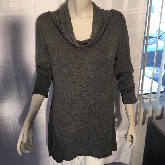 Cha Cha Vente Tops - NWOT cute Cowl neck tunic ! Price Firm