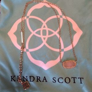 Kendra Scott necklace