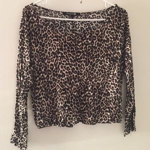 Cheetah printed off shoulder Long sleeve crop top