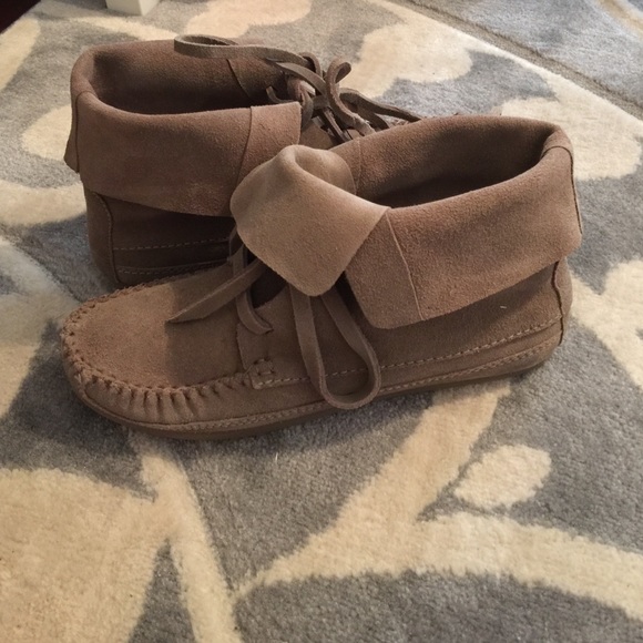 Urban outfitter moccasins